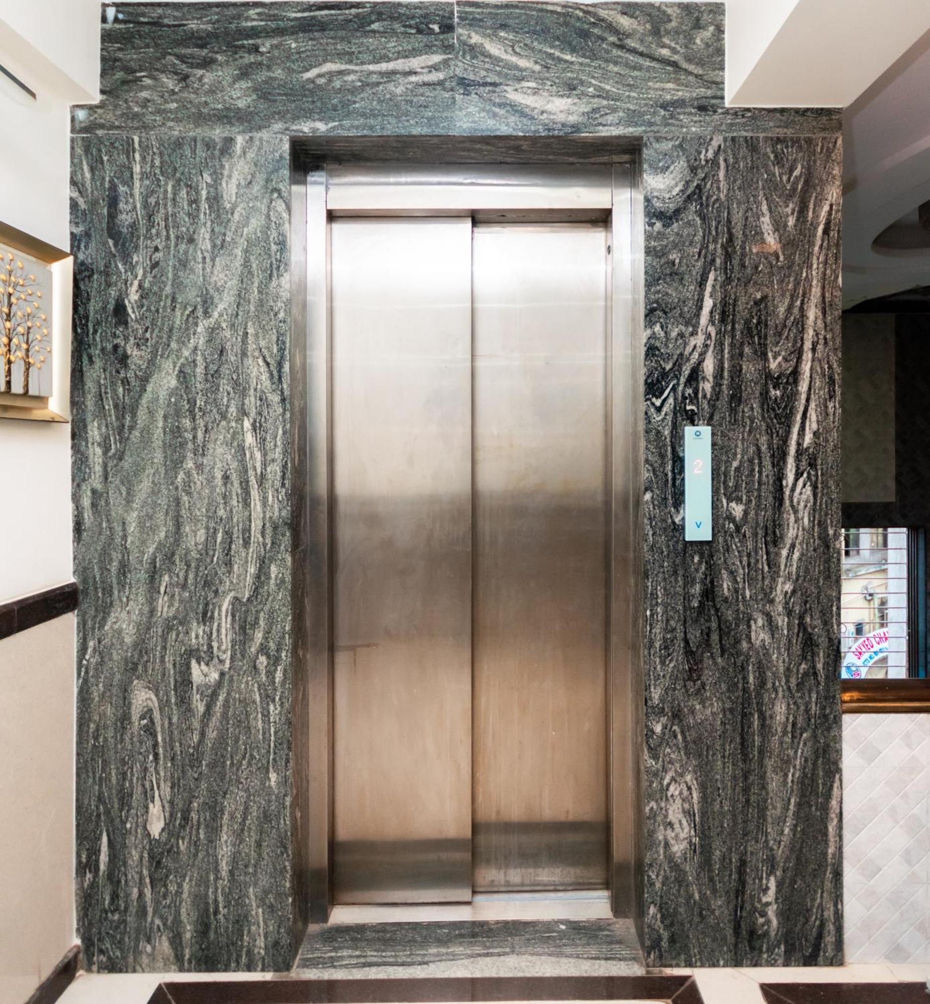 Hotel Treebo Laaiba Residency Bombay Exterior foto